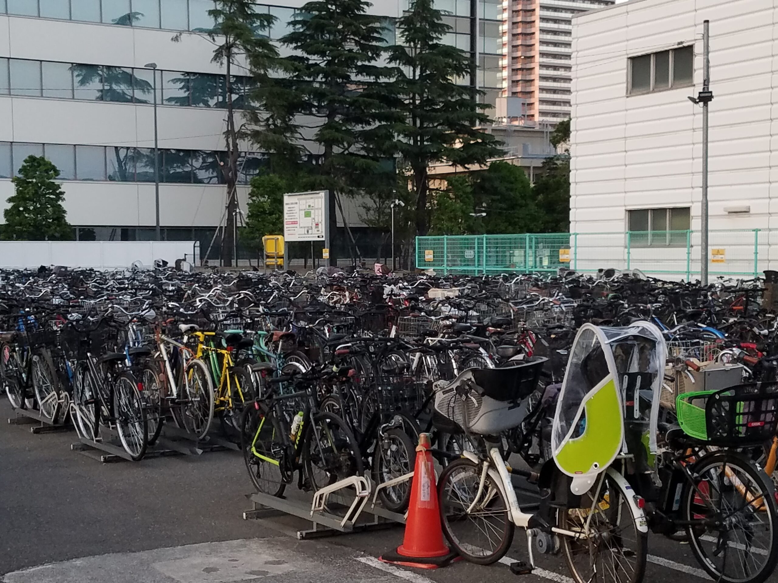Parking à vélos au Japon